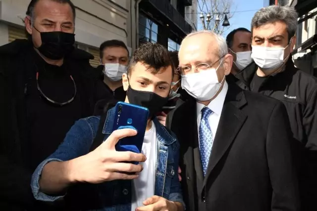 CHP Genel Başkanı Kılıçdaroğlu, Kadıköy'de esnaf ziyareti yaptı CHP Genel Başkanı Kılıçdaroğlu, Kadıköy'de esnaf ziyareti yaptı