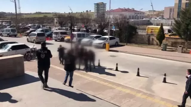 Cinayet zanlısı 5 kişiden biri tutuklandı Cinayet zanlısı 5 kişiden biri tutuklandı