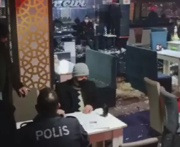 Çok yüksek riskli Konya'da yine eğlence mekanı baskını; 162 bin lira ceza Çok yüksek riskli Konya'da yine eğlence mekanı baskını; 162 bin lira ceza