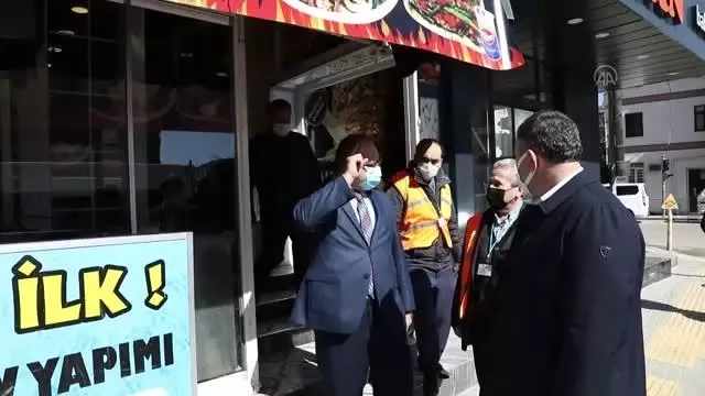 Çubuk'ta lokanta ve kafelerde Kovid-19 denetimi yapıldı Çubuk'ta lokanta ve kafelerde Kovid-19 denetimi yapıldı