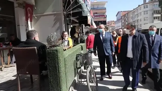 Çubuk'ta lokanta ve kafelerde Kovid-19 denetimi yapıldı Çubuk'ta lokanta ve kafelerde Kovid-19 denetimi yapıldı