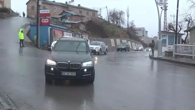 Çukurca Kaymakamı Öztürk, Irak heyetini kabul etti Çukurca Kaymakamı Öztürk, Irak heyetini kabul etti
