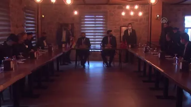 Çukurca Kaymakamı Öztürk, Irak heyetini kabul etti Çukurca Kaymakamı Öztürk, Irak heyetini kabul etti