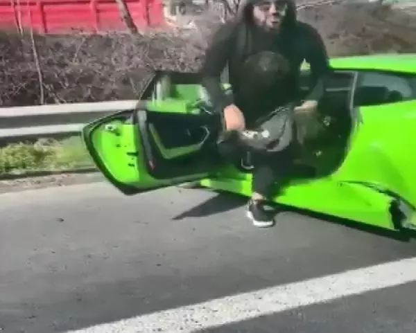 Dünya drift şampiyonasında derece elde eden yarışçı Avcılar'da kaza yaptı Dünya drift şampiyonasında derece elde eden yarışçı Avcılar'da kaza yaptı