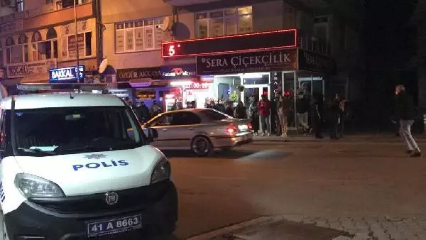 Elinde bıçakla gittiği iş yerinde husumetlisi tarafından pompalı ile vuruldu Elinde bıçakla gittiği iş yerinde husumetlisi tarafından pompalı ile vuruldu