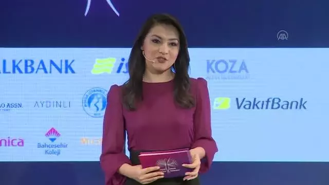 Emine Erdoğan Güçlü Türkiye'nin Güçlü Kadınları Zirvesi'nde konuştu Emine Erdoğan Güçlü Türkiye'nin Güçlü Kadınları Zirvesi'nde konuştu