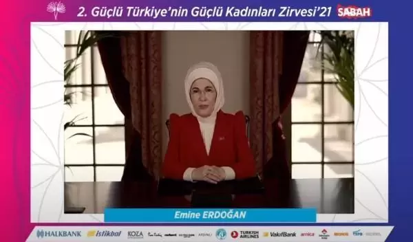 Emine Erdoğan Güçlü Türkiye'nin Güçlü Kadınları Zirvesi'nde konuştu Emine Erdoğan Güçlü Türkiye'nin Güçlü Kadınları Zirvesi'nde konuştu