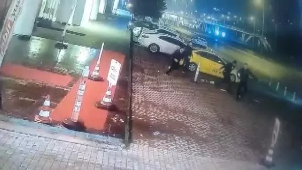 Son dakika! Esenyurt'ta yaşanan silahlı çatışma anları kamerada Son dakika! Esenyurt'ta yaşanan silahlı çatışma anları kamerada