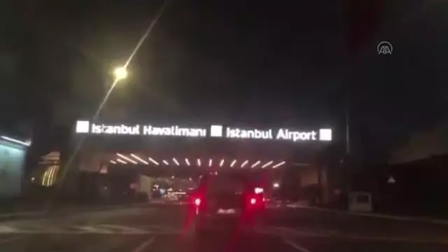 İstanbul Havalimanı'nda 'tırnakçılık' yöntemiyle hırsızlık yaptıkları iddia edilen 6 kişi tutuklandı İstanbul Havalimanı'nda 'tırnakçılık' yöntemiyle hırsızlık yaptıkları iddia edilen 6 kişi tutuklandı