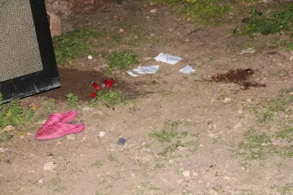 Son dakika haberleri | Husumetlisine pompalı tüfekle ateş açarken kendi eşini vurdu Son dakika haberleri | Husumetlisine pompalı tüfekle ateş açarken kendi eşini vurdu