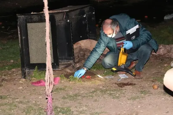 Son dakika haberleri | Husumetlisine pompalı tüfekle ateş açarken kendi eşini vurdu Son dakika haberleri | Husumetlisine pompalı tüfekle ateş açarken kendi eşini vurdu