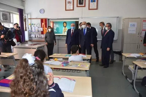 Son dakika... İçişleri Bakan Yardımcısı Erdil'den İzmir'de denetim Son dakika... İçişleri Bakan Yardımcısı Erdil'den İzmir'de denetim