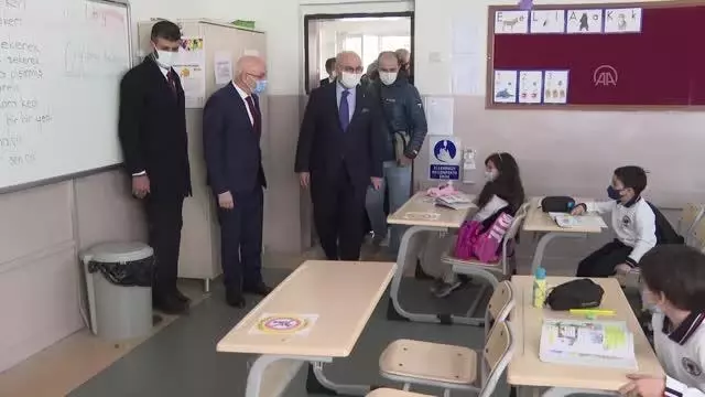 Son dakika! İçişleri Bakan Yardımcısı Erdil, Kovid-19'a karşı dinamik denetimlere katıldı Son dakika! İçişleri Bakan Yardımcısı Erdil, Kovid-19'a karşı dinamik denetimlere katıldı