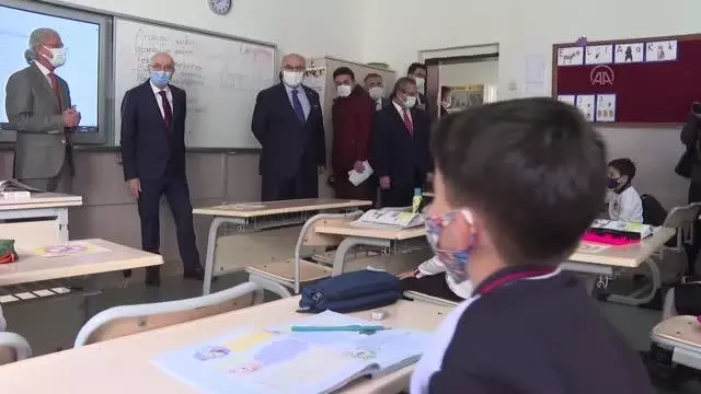 Son dakika! İçişleri Bakan Yardımcısı Erdil, Kovid-19'a karşı dinamik denetimlere katıldı Son dakika! İçişleri Bakan Yardımcısı Erdil, Kovid-19'a karşı dinamik denetimlere katıldı