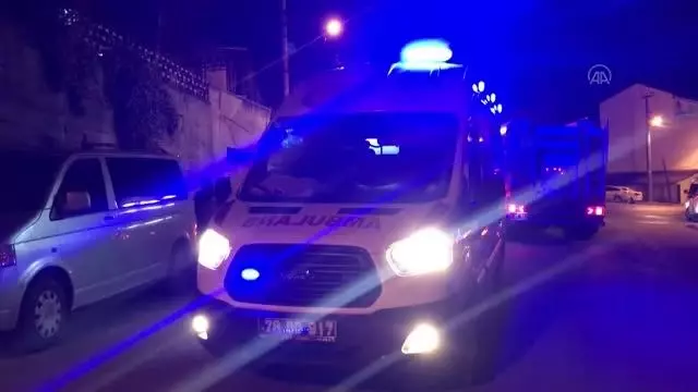 Son dakika haberleri... İki katlı evde çıkan yangında dumandan etkilenen iki kişi hastaneye kaldırıldı Son dakika haberleri... İki katlı evde çıkan yangında dumandan etkilenen iki kişi hastaneye kaldırıldı