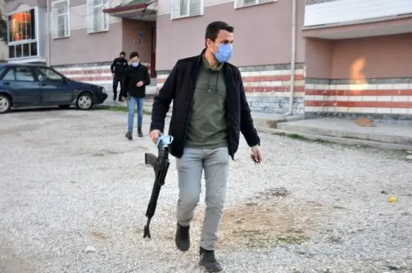 Son dakika gündem: Karaman'da iki grup silahla çatıştı: 4 gözaltı Son dakika gündem: Karaman'da iki grup silahla çatıştı: 4 gözaltı