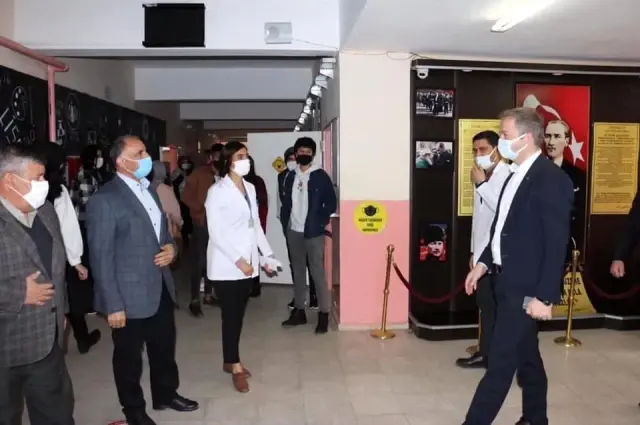 Kaymakam Yelek'ten okul ziyareti Kaymakam Yelek'ten okul ziyareti