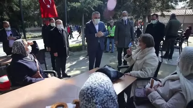 KIRKLARELİ - Vali Bilgin: 'Kentimizde maalesef iki haftada yüzde 100'e yakın vaka artışı oldu' KIRKLARELİ - Vali Bilgin: 'Kentimizde maalesef iki haftada yüzde 100'e yakın vaka artışı oldu'