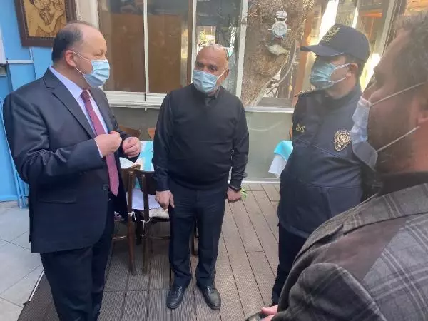 Maltepe Kaymakamı esnafa kontrollü normalleşme hakkında bilgilendirmede bulundu Maltepe Kaymakamı esnafa kontrollü normalleşme hakkında bilgilendirmede bulundu