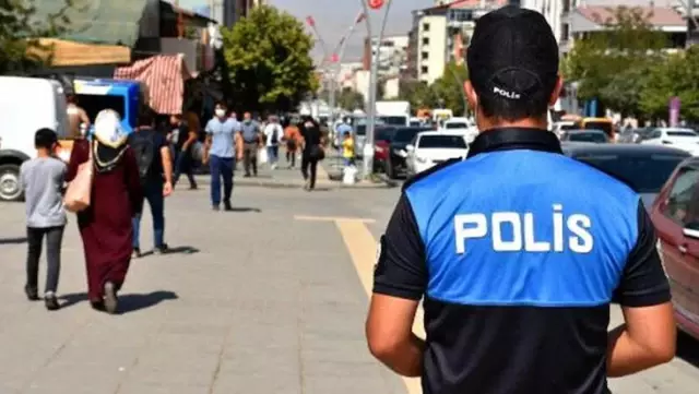Mavi kategorideki Muş'un valisinden ilginç sözler: Maske takmayı bilmeyenler var Mavi kategorideki Muş'un valisinden ilginç sözler: Maske takmayı bilmeyenler var