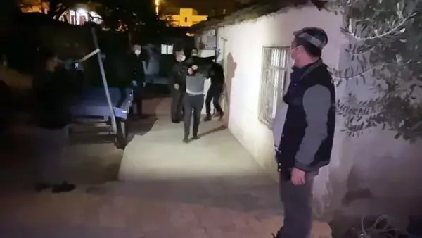 Osmaniye'de kumar oynayan 17 kişiye 128 bin lira ceza kesildi Osmaniye'de kumar oynayan 17 kişiye 128 bin lira ceza kesildi