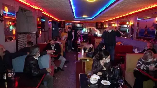 Son dakika haber: Polis baskınında gece kulübünde yakalanan kişiden tepki: Adam mı öldürdük? Son dakika haber: Polis baskınında gece kulübünde yakalanan kişiden tepki: Adam mı öldürdük?
