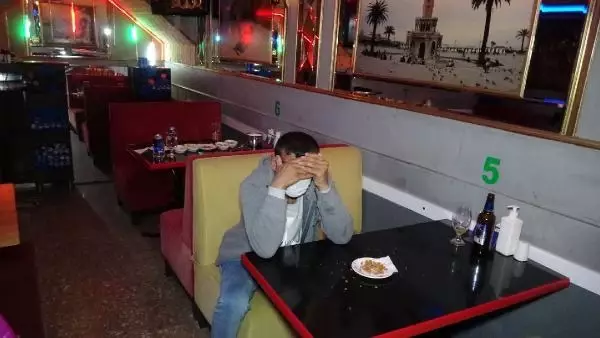 Son dakika haber: Polis baskınında gece kulübünde yakalanan kişiden tepki: Adam mı öldürdük? Son dakika haber: Polis baskınında gece kulübünde yakalanan kişiden tepki: Adam mı öldürdük?