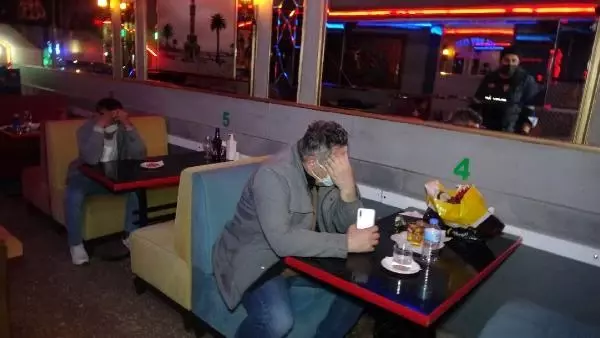 Son dakika haber: Polis baskınında gece kulübünde yakalanan kişiden tepki: Adam mı öldürdük? Son dakika haber: Polis baskınında gece kulübünde yakalanan kişiden tepki: Adam mı öldürdük?