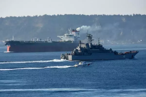Son dakika haberi | Rus savaş gemisi, Çanakkale Boğazı'ndan geçti Son dakika haberi | Rus savaş gemisi, Çanakkale Boğazı'ndan geçti
