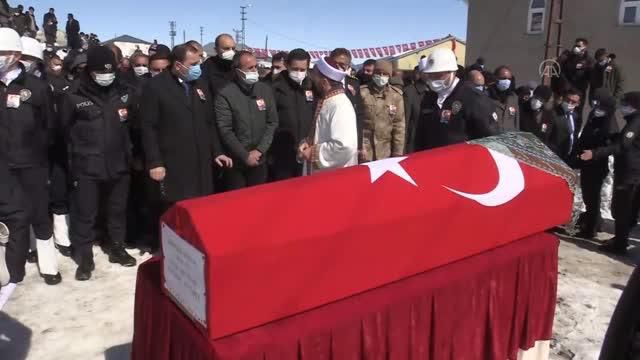 silahinin ates almasi sonucu hayatini kaybede 13968577 o