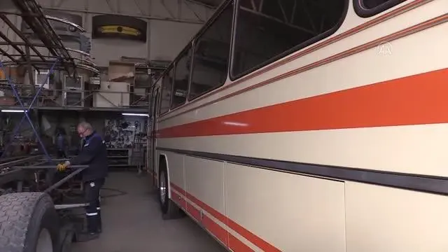 Türkiye'nin ulaşım klasiği eski otobüslere usta ellerden nostaljik dokunuş