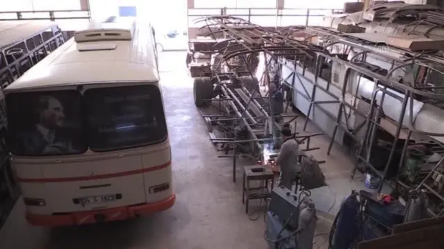 Türkiye'nin ulaşım klasiği eski otobüslere usta ellerden nostaljik dokunuş