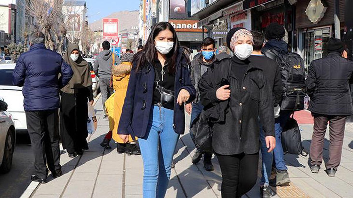 Yasakların kalktığı Van'da vaka sayısı artan 4 mahallede eğitime 10 gün ara