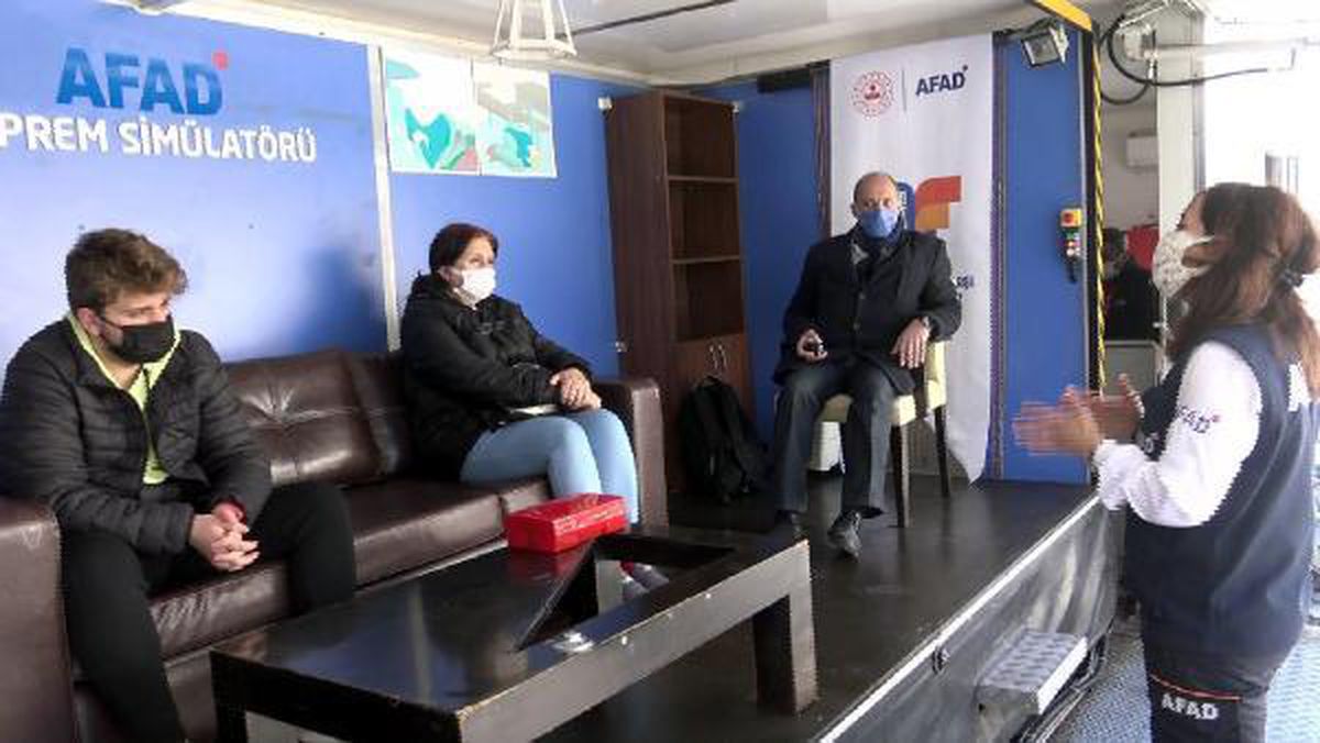 AFAD'IN DEPREM SİLÜMASYON TIR'I AVCILAR'DA; 17 AĞUSTOS'U YENİDEN YAŞADILAR