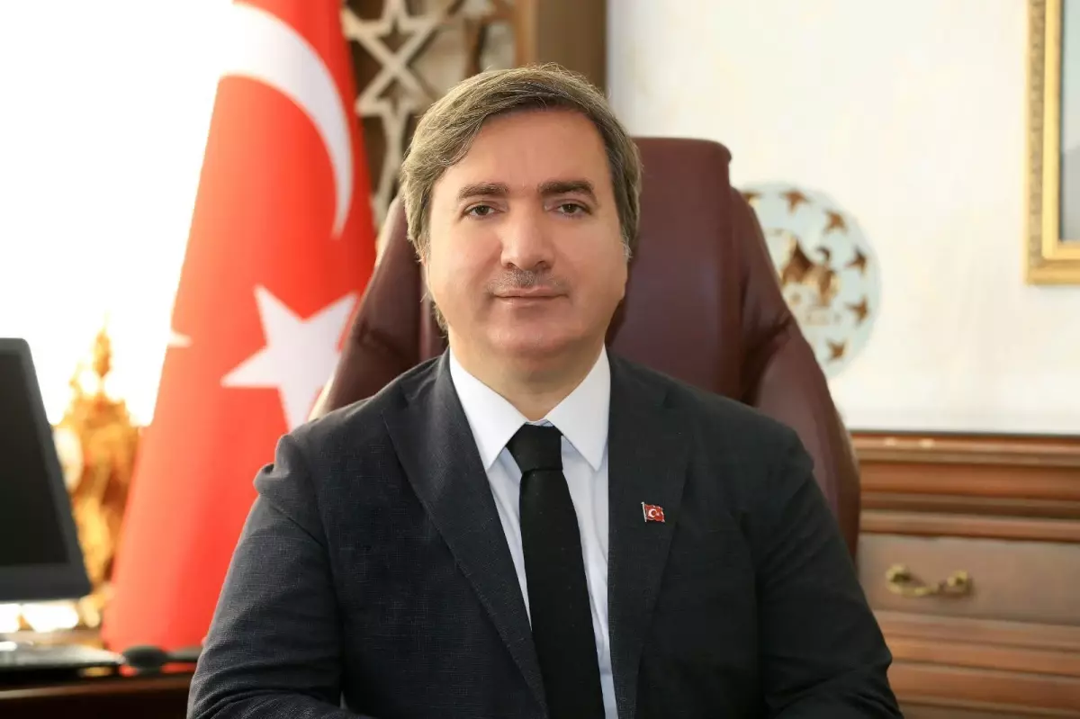 Aksaray Valisi Hamza Aydoğdu kimdir? Hamza Aydoğdu hayatı ve biyografisi!