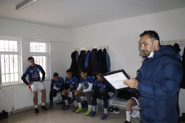 Amatör futbol okullarında 'normalleşme' sevinci Amatör futbol okullarında 'normalleşme' sevinci