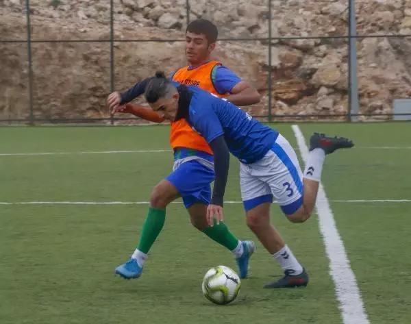 Amatör futbol okullarında 'normalleşme' sevinci Amatör futbol okullarında 'normalleşme' sevinci