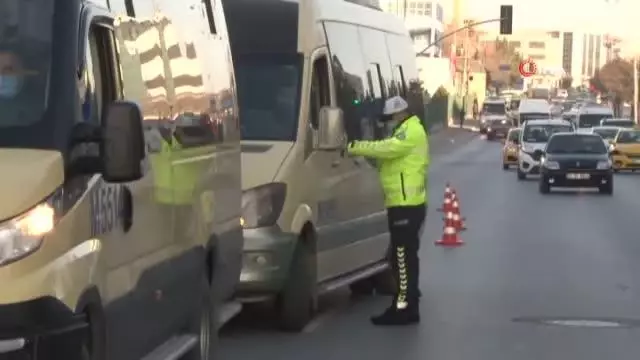 Son dakika haberi! Avcılar'da fazla yolcu taşıyan minibüse ceza Son dakika haberi! Avcılar'da fazla yolcu taşıyan minibüse ceza