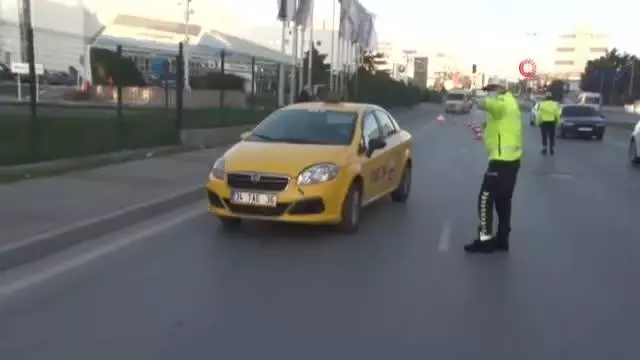 Son dakika haberi! Avcılar'da fazla yolcu taşıyan minibüse ceza Son dakika haberi! Avcılar'da fazla yolcu taşıyan minibüse ceza