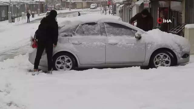 - Başkale'de 61 yerleşim yerinin yolu ulaşıma kapandı - Başkale'de 61 yerleşim yerinin yolu ulaşıma kapandı