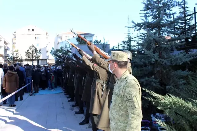 Bitlis şehitleri Ankara'da Cebeci Şehitliği'ne defnedildi Bitlis şehitleri Ankara'da Cebeci Şehitliği'ne defnedildi