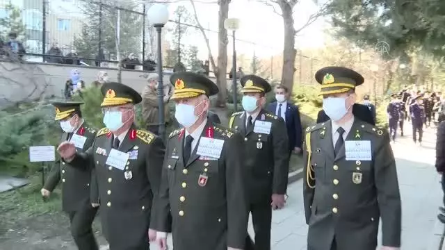 Bitlis şehitleri Cebeci Askeri Mezarlığı'nda toprağa verildi (2) Bitlis şehitleri Cebeci Askeri Mezarlığı'nda toprağa verildi (2)