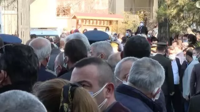 Bitlis şehitleri Cebeci Askeri Mezarlığı'nda toprağa verildi (2) Bitlis şehitleri Cebeci Askeri Mezarlığı'nda toprağa verildi (2)