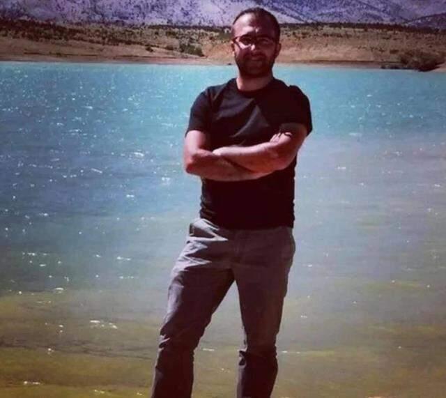 Bitlis'te şehit olan Uzman Çavuş Demirci'nin vasiyeti yürek yaktı: Şehit olursam babamın yanına gömün Bitlis'te şehit olan Uzman Çavuş Demirci'nin vasiyeti yürek yaktı: Şehit olursam babamın yanına gömün