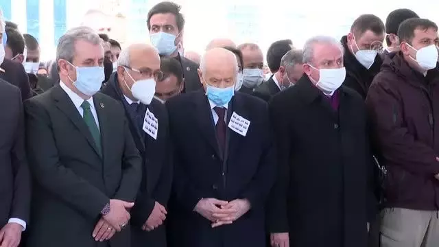 Son Dakika | Cumhurbaşkanı Yardımcısı Oktay, Bitlis şehitlerinin cenaze törenine katıldı Son Dakika | Cumhurbaşkanı Yardımcısı Oktay, Bitlis şehitlerinin cenaze törenine katıldı