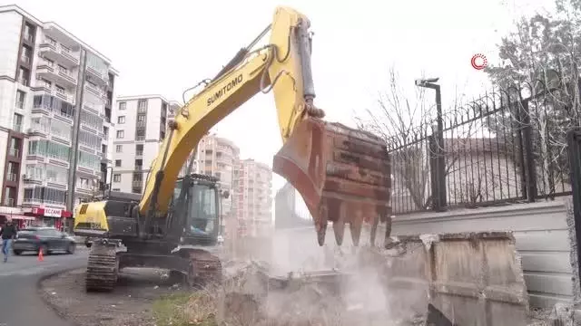 Diyarbakır'da caddeler yenileniyor Diyarbakır'da caddeler yenileniyor
