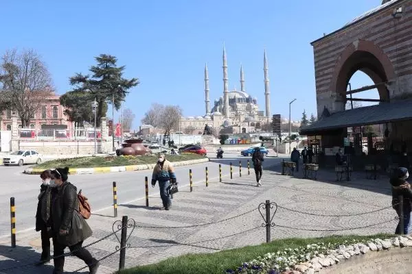 Edirne Valisi Canalp 2 ay süreyle hayırsız evlat olun Edirne Valisi Canalp 2 ay süreyle hayırsız evlat olun