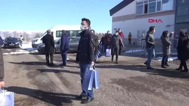 Son dakika haberleri: ERZURUM Çocukların çiftlikte atla gezinti keyfi Son dakika haberleri: ERZURUM Çocukların çiftlikte atla gezinti keyfi