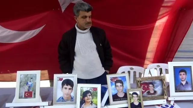 Evlat nöbetindeki babadan duygulandıran açıklama: 'Bugün oğlumun doğum günü ama kutlamıyoruz' Evlat nöbetindeki babadan duygulandıran açıklama: 'Bugün oğlumun doğum günü ama kutlamıyoruz'