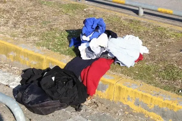 KOCAELİ Fünye ile patlatılan sırt çantasından kadın kıyafetleri çıktı KOCAELİ Fünye ile patlatılan sırt çantasından kadın kıyafetleri çıktı